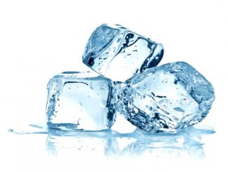 tres cubos de hielo